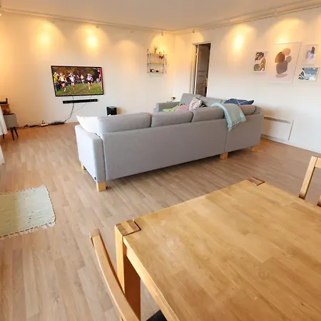 View, Good Location, 1 Bed Privat bolig